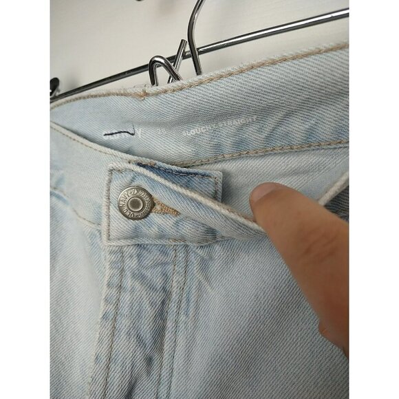 $ OLD Navy Women's Light Wash Slouchy Straight High Rise Distressed PantsSize 28 - Picture 9 of 16